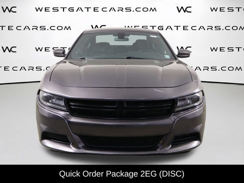 Used 2019 Dodge Charger SXT RWD image 2
