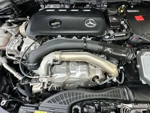 Used 2024 Mercedes-Benz GLA 250 4MATIC image 12