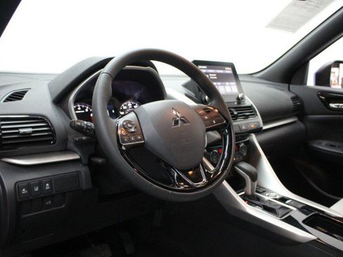 Used 2024 Mitsubishi Eclipse Cross SEL image 6