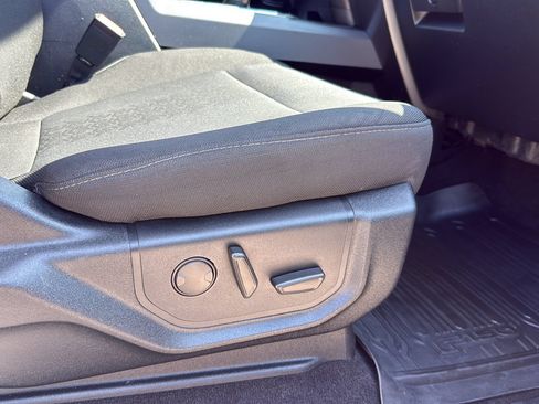 Used 2019 Ford F150 XLT w/ Equipment Group 302A Luxury AWD/4WD image 24