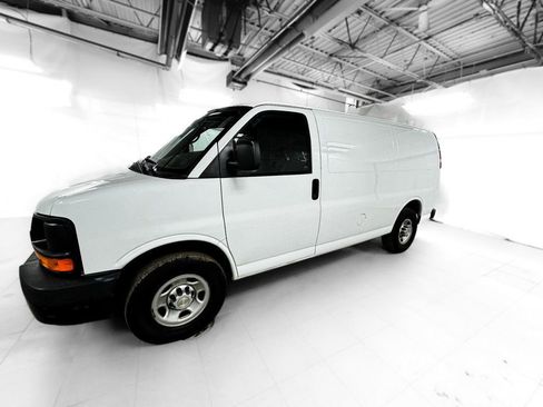 Used 2014 Chevrolet Express 3500 3500 CARGO VAN image 3