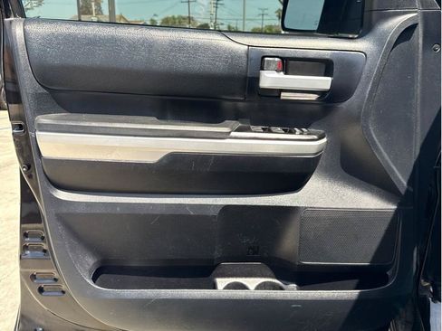 Used 2014 Toyota Tundra SR5 w/ SR5 Upgrade Package AWD/4WD image 13