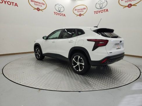 Used 2024 Chevrolet Trax RS w/ Driver Confidence Package image 6