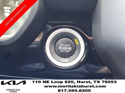 Used 2025 RAM 1500 Laramie AWD/4WD image 23
