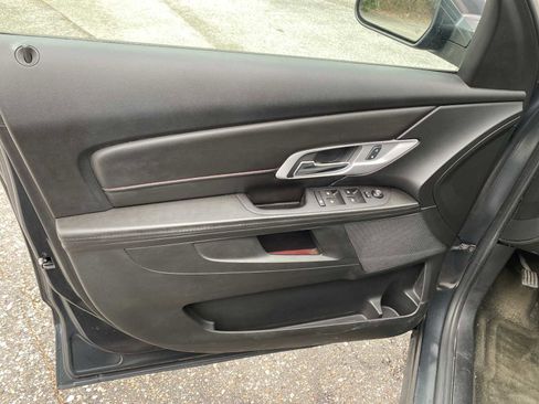 Used 2017 GMC Terrain SLE image 27