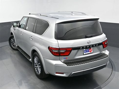 Used 2024 Nissan Armada SL w/ Captain's Chairs Package image 37