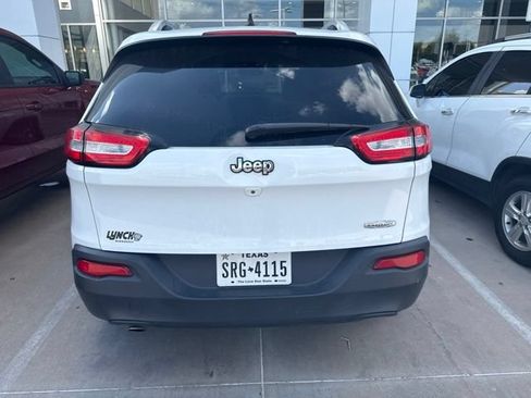 Used 2015 Jeep Cherokee Latitude FWD image 6