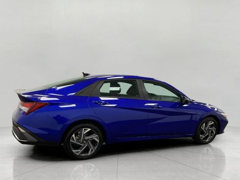Certified 2025 Hyundai Elantra Sport FWD image 2
