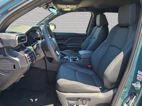 New 2026 Toyota 4Runner TRD Off-Road Premium AWD/4WD image 15