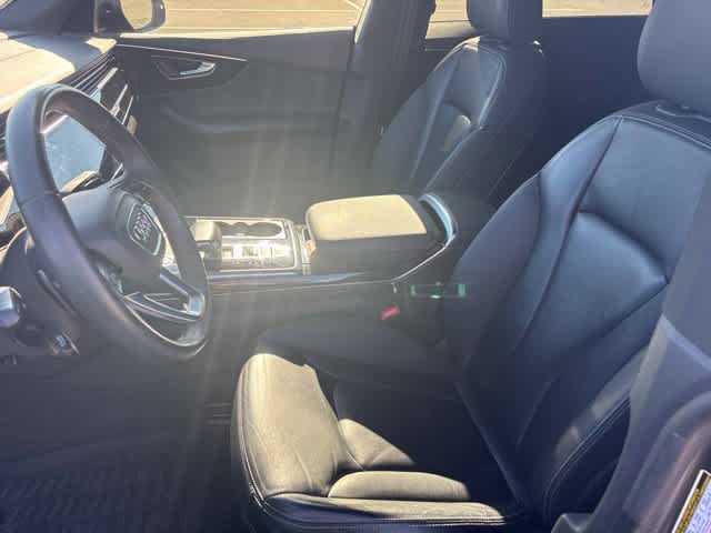 Used 2019 Audi Q8 Premium w/ Convenience Package AWD/4WD image 11