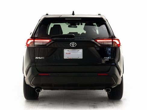 Used 2025 Toyota RAV4 XLE Premium image 33