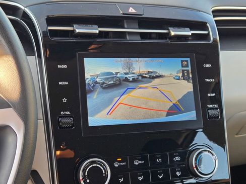 Certified 2024 Hyundai Tucson SE image 32