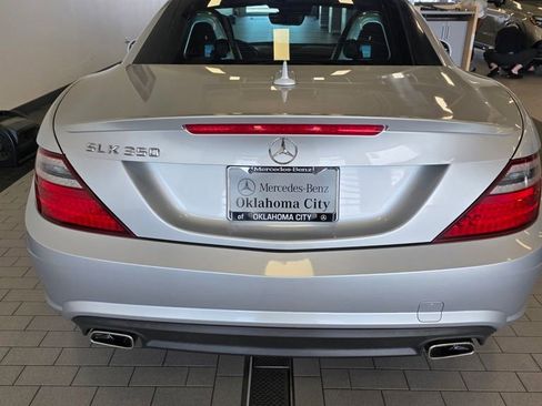 Used 2015 Mercedes-Benz SLK 350 image 6