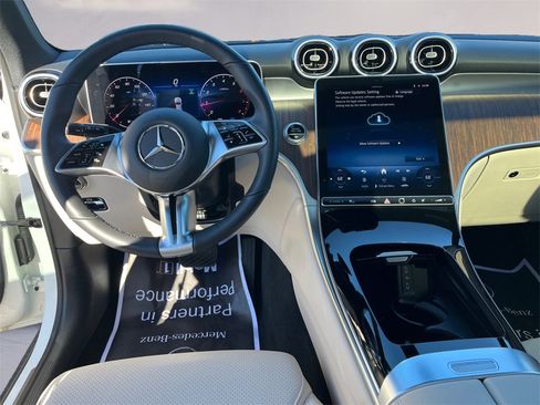 Certified 2025 Mercedes-Benz GLC 300 4MATIC image 10
