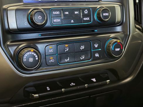 Used 2017 Chevrolet Silverado 2500 LT AWD/4WD image 10