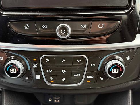 Used 2022 Chevrolet Traverse High Country image 24