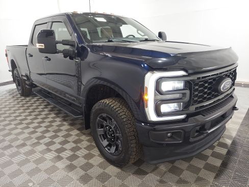 Used 2024 Ford F350 Lariat w/ Lariat Ultimate Package AWD/4WD image 4