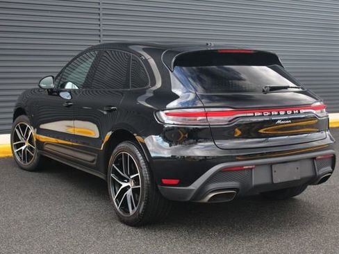 Used 2023 Porsche Macan Turbo image 3