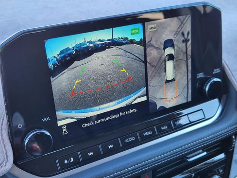 Used 2023 Nissan Rogue Platinum w/ Platinum Premium Package image 23