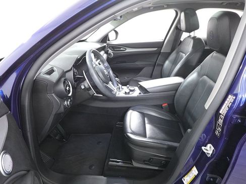 Used 2019 Alfa Romeo Stelvio Ti w/ TI Performance Package image 10