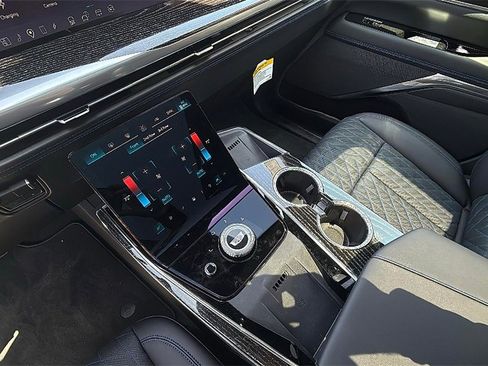 New 2025 Cadillac Escalade IQ Sport 1 w/ Smart Trailering package image 19