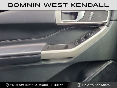 Used 2023 Ford Explorer XLT image 27