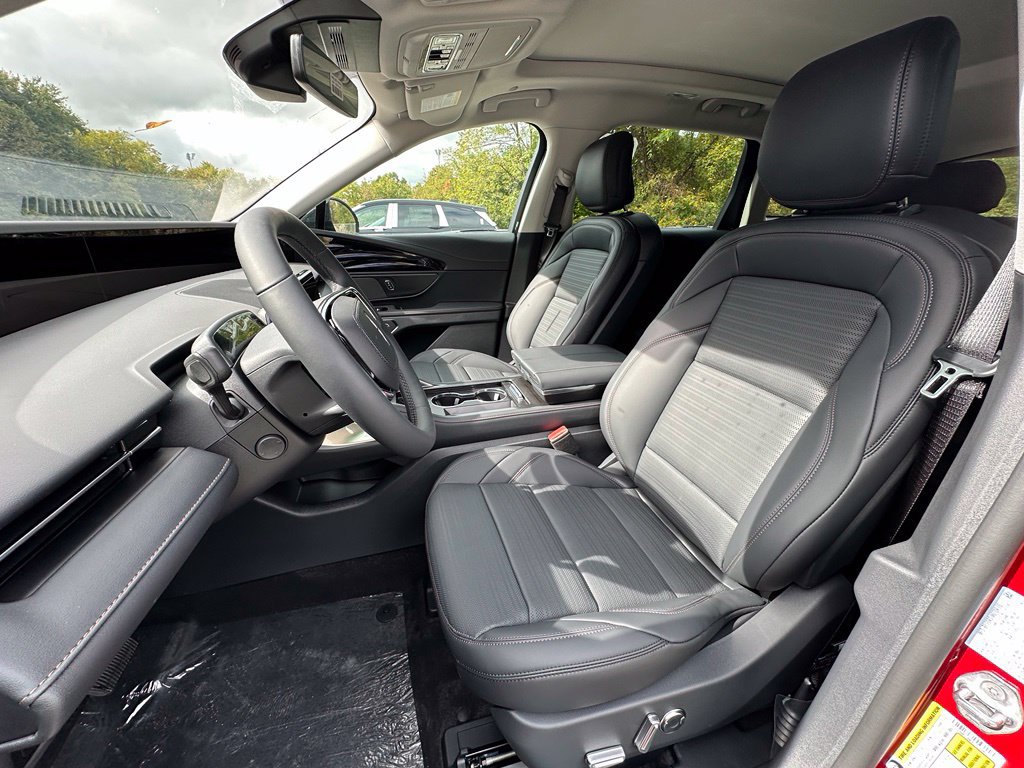 New 2026 Lincoln Nautilus Reserve AWD/4WD image 16