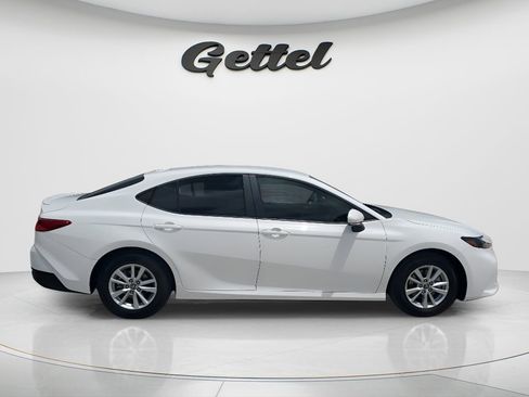 Used 2026 Toyota Camry LE w/ Convenience Package FWD image 4
