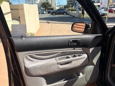 Used 2005 Volkswagen Jetta GLS image 31