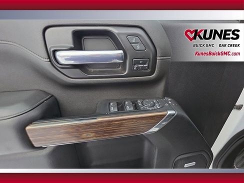 Used 2022 Chevrolet Silverado 2500 High Country w/ Z71 Off-Road Package image 9