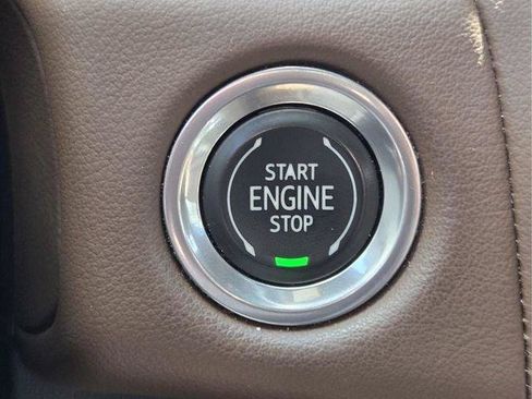 Certified 2021 Chevrolet Tahoe High Country AWD/4WD image 31
