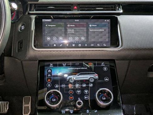 Used 2019 Land Rover Range Rover Velar R-Dynamic SE image 16