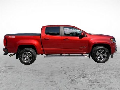Used 2015 Chevrolet Colorado Z71 AWD/4WD image 2