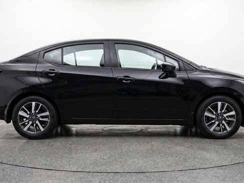 Used 2025 Nissan Versa SV FWD image 11