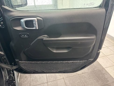 Used 2021 Jeep Wrangler Unlimited Sport image 13