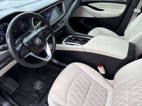 Used 2023 Buick Enclave Avenir w/ Avenir Technology Package image 9