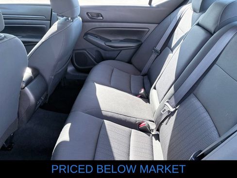 Used 2024 Nissan Altima 2.5 SV FWD image 7