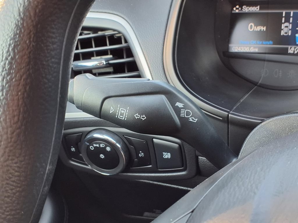 Used 2023 Ford Edge SEL AWD/4WD image 16