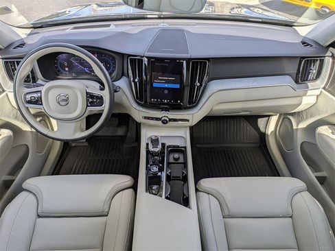 Certified 2025 Volvo XC60 B5 Ultra w/ Protection Package Premier image 19