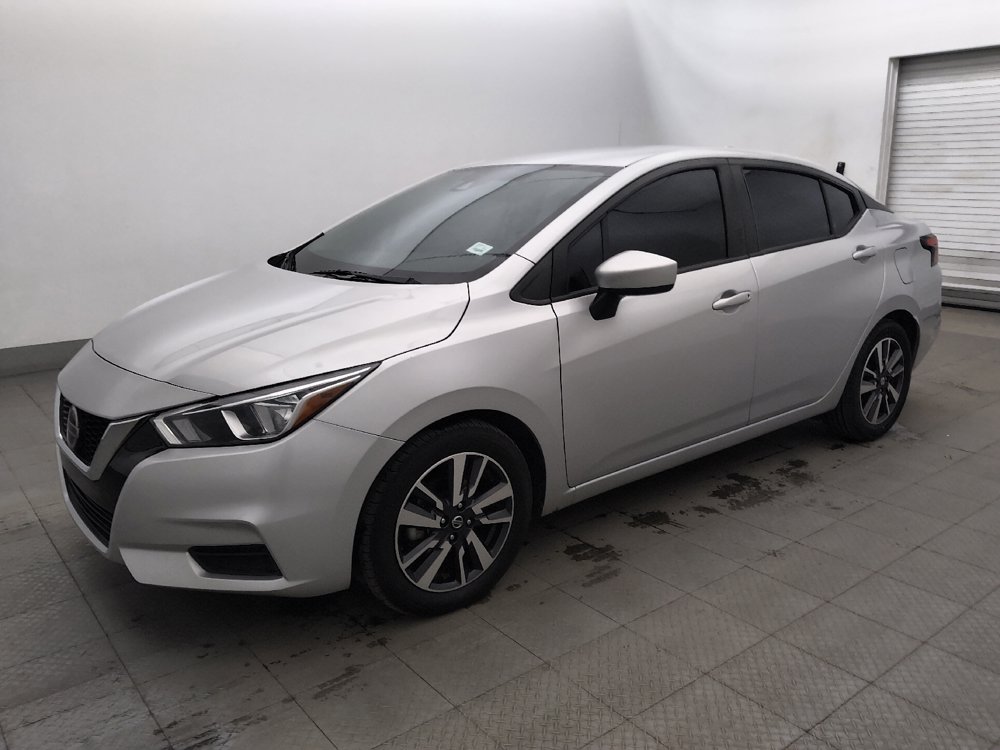 Used 2022 Nissan Versa SV FWD image 2
