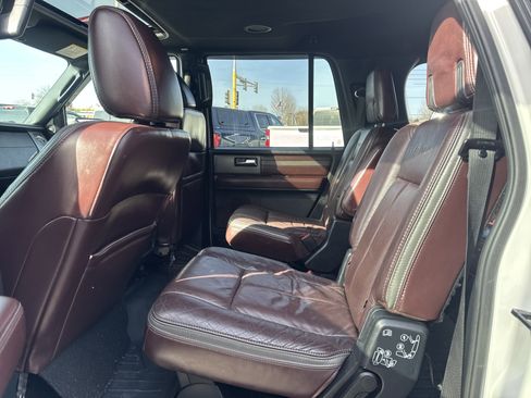 Used 2015 Ford Expedition EL Platinum image 32
