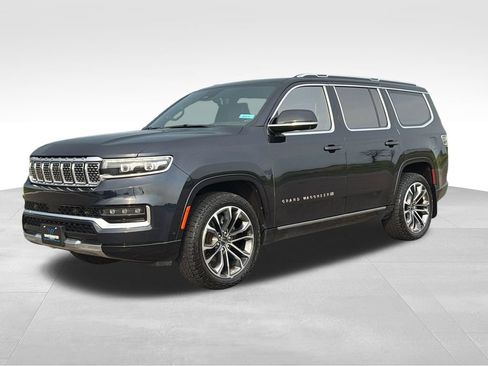 Used 2023 Jeep Grand Wagoneer Series III AWD/4WD image 2
