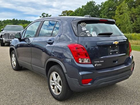 Used 2018 Chevrolet Trax LS w/ LPO, Cargo Package AWD/4WD image 3