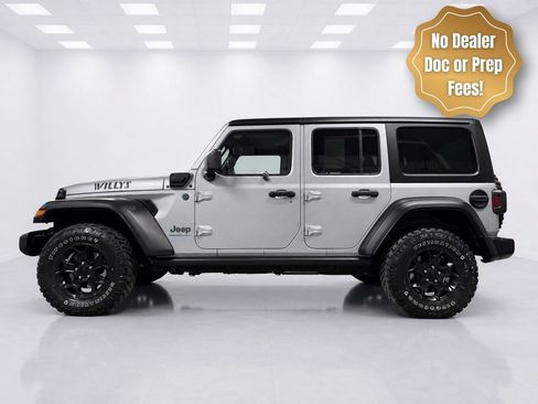 Used 2023 Jeep Wrangler Unlimited w/ Cold Weather Group AWD/4WD image 2