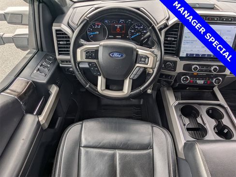 Used 2022 Ford F350 Lariat image 17