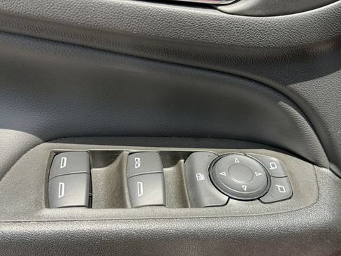 Used 2023 Chevrolet Equinox LT FWD image 23