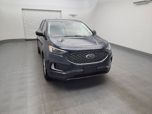 Used 2023 Ford Edge SEL image 14