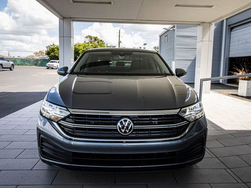 Used 2022 Volkswagen Jetta SE image 8