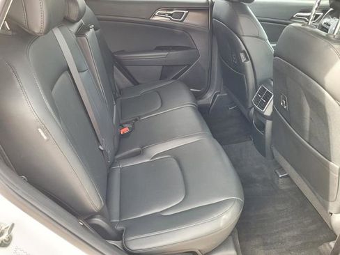 Used 2024 Kia Sportage EX image 29