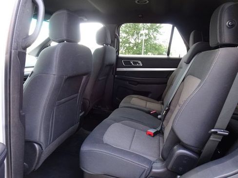 Used 2016 Ford Explorer XLT FWD image 15